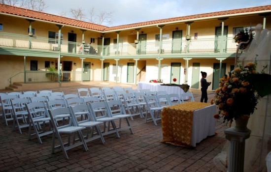 Welcome To Bella Capri Inn & Suites - Courtyard Event Area